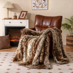 Gymax Soft Plush Throw Blanket 760GSM Fuzzy Faux Fur Decoration Blanket in Brown - thumbnail 7