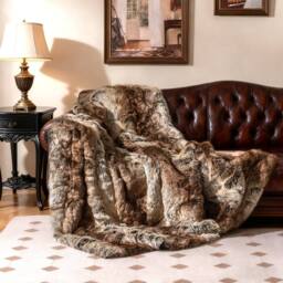 Gymax Soft Plush Throw Blanket 760GSM Fuzzy Faux Fur Decoration Blanket in Brown - thumbnail 3