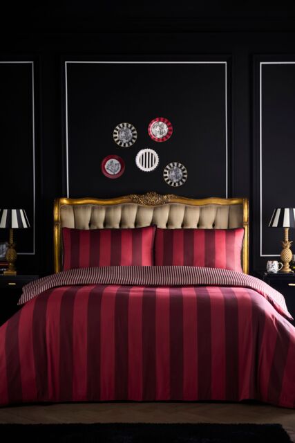 Laurence Llewelyn-Bowen 'Festivo Circus Stripe' Striped Print 100% Cotton Duvet Cover Set in Red - Size: Double - image 1