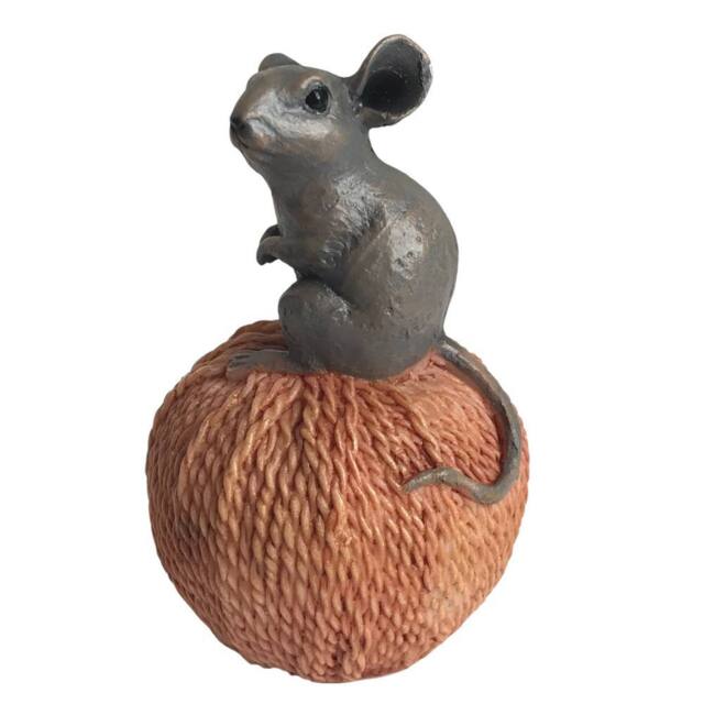 Animal Crackers Cute Mouse On Ball Of String Home Or Garden Decoration - image 1