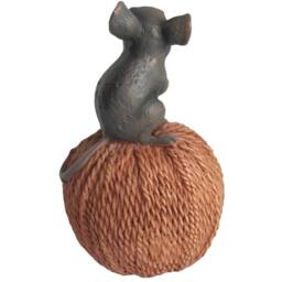 Animal Crackers Cute Mouse On Ball Of String Home Or Garden Decoration - thumbnail 3