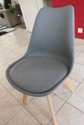 Life Interiors Set of 4 'Tulip Dining Chairs' Leather Padded Seat Solid Wood Legs in Grey - thumbnail 8