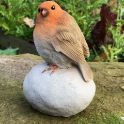 Animal Crackers Set Of Two Robins On Stones Home Or Garden Decoration - thumbnail 2