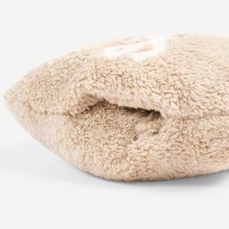 OHS Snuggle Ultra Soft Plush Fleece Hand Warmer Pillow in Natural - Size: 45 cm x 45 cm - thumbnail 5