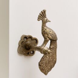 Melody Maison Set Of 2 Antique Brass Gold Metal Peacock Curtain Tie Backs - thumbnail 6