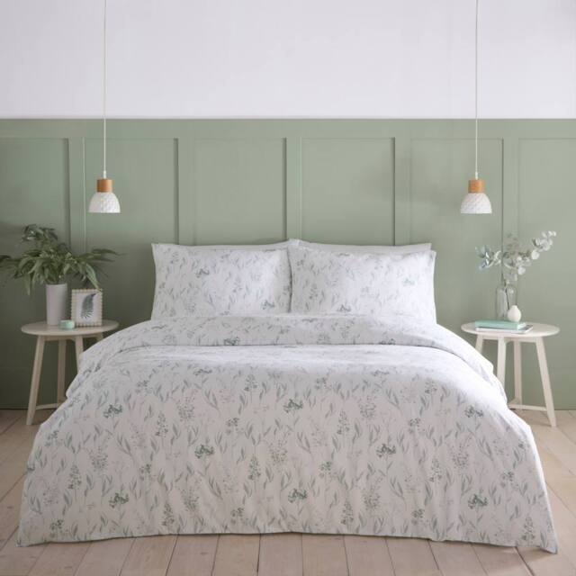 Portfolio Home Wildflower Floral Duvet Cover Quilt Set With Pillow Case Bedding in Light Green - Size: Super King - image 1