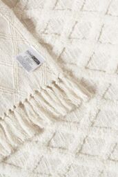 Homescapes Diamond Cotton Tufted Throw in White - Size: 125 cm x 150 cm - thumbnail 5