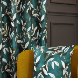 Sundour Madrid Eyelet Curtains in Bottle Green - Size: 168 cm width x 137 cm drop - thumbnail 4