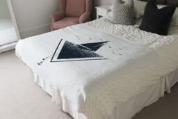 Benjamin Tate Design Sailboat At Sea Blanket in Natural - Size: 120 cm x 150 cm - thumbnail 3
