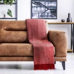 New Edge Blinds Hartley Collection Cotton Throw in Red - Size: 127 cm x 152 cm - thumbnail 3