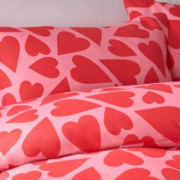 OHS Heart Duvet Cover Quilt Pillowcase Microfibre Valentines Bedding Set in Red - Size: King - thumbnail 3
