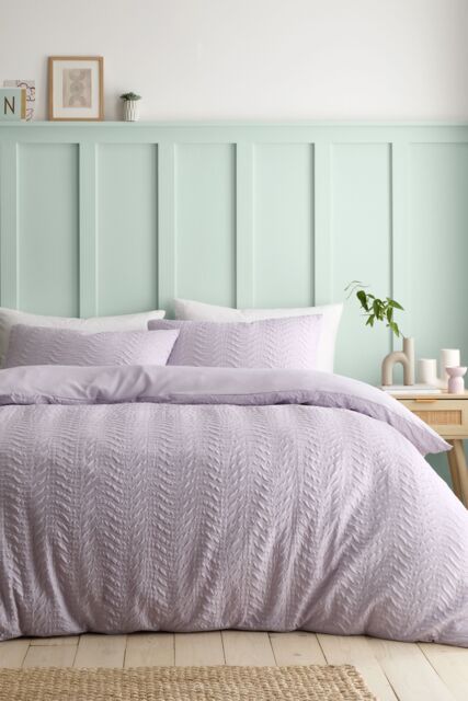 Catherine Lansfield 'Heatset Wave' Duvet Cover Set in Lilac - Size: King - image 1
