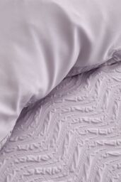 Catherine Lansfield 'Heatset Wave' Duvet Cover Set in Lilac - Size: King - thumbnail 3