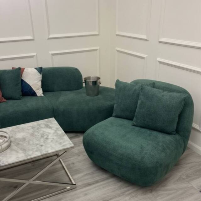 Stratus Interiors Modern Miami Boucle Swivel Lounge Accent Chair in Green - Size: 1 Seater - image 1