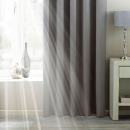 Essentials Twilight Thermal Blackout Eyelet Curtains in Silver - Size: 168 cm width x 137 cm drop - thumbnail 3