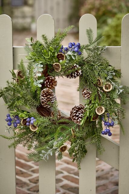 Dibor Giant Fruits of the Forest Front Door Wreath Christmas Wreath 53cm in Green - image 1