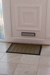 JVL Vienna Rubber Backed Scraper Doormat 40x60cm Zigzag in Brown - Size: 40 cm x 60 cm - thumbnail 2
