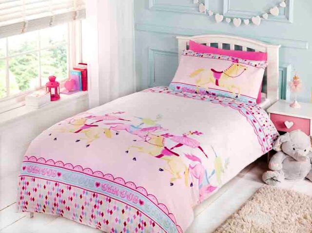 Rapport Home Show Time Duvet Cover Set with Pillowcase in Light Pink - Size: Double - image 1