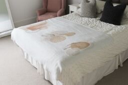 Benjamin Tate Design Bbeige watercolor Illustration & gold elements Designer Blanket in Natural - Size: 120 cm x 150 cm - thumbnail 4