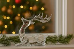 Marco Paul 14cm Clear Acrylic Sitting Reindeer Christmas Ornament - Size: 200g - thumbnail 3