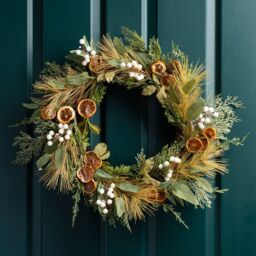 Scottish Everlastings Ltd 50cm Wreath with Orange Slices - thumbnail 1