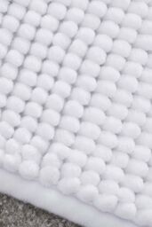 Catherine Lansfield 'Bobble' Bath Mat in White - thumbnail 2