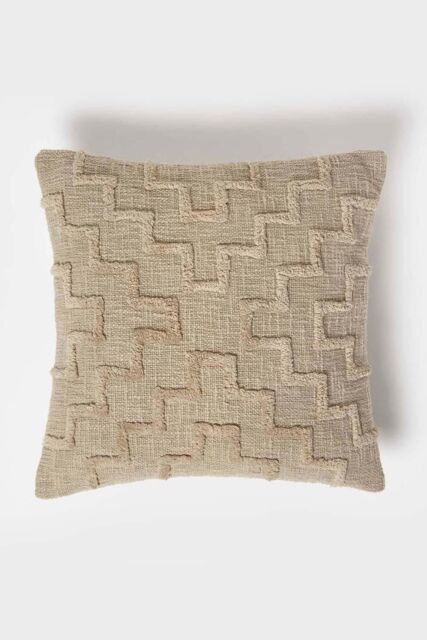 Homescapes Geometric Tufted Cotton Cushion in Beige - Size: 45 cm x 45 cm - image 1