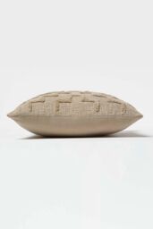 Homescapes Geometric Tufted Cotton Cushion in Beige - Size: 45 cm x 45 cm - thumbnail 4
