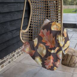 Benjamin Tate Design Autumn Leaves On Black Blanket in Natural - Size: 120 cm x 150 cm - thumbnail 4