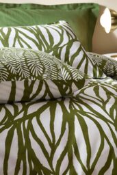 HOEM Frond Abstract Cotton Rich Reversible Duvet Cover Set in Olive - Size: Single - thumbnail 4