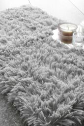 Catherine Lansfield 'Cuddly' Deep Pile Faux Fur Bath Mat in Silver