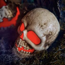 Samuel Alexander Home Accents Holiday 8ft Giant-Sized Halloween Skull Stack with Red LEDs in Cream - thumbnail 4
