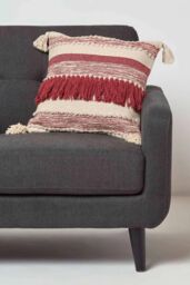 Homescapes Zadar Handwoven Fringed Red Kilim Cushion - Size: 45 cm x 45 cm - thumbnail 2