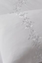 Samantha Faiers Home 'Alice' Embroidery Polycotton Duvet Cover Set in White - Size: King - thumbnail 3