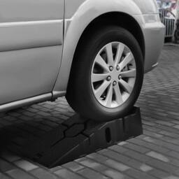 Dprodo Vehicle Plastic Ramps Set of 2, 2.5 Ton in Black - Size: 600mm - thumbnail 3