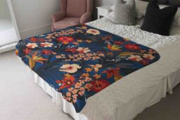 Benjamin Tate Design Bright Red & Orange Tropical Flowers & Plants Blanket in Natural - Size: 120 cm x 150 cm - thumbnail 3