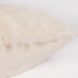 OHS Set of 2 Fluffy Shaggy Square Cushion Covers in Cream - Size: 45 cm x 45 cm - thumbnail 2
