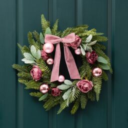 Scottish Everlastings Ltd 50cm Dusky Rose Wreath with Pink Velvet Bow in Dusty Pink