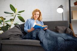 Emma Barclay Darcy Tassel Blanket/Throw in Navy - Size: 150 cm x 200 cm - thumbnail 4