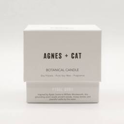 Serenityy Agnes + Cat Botanical Soy Candle - Rydal Oudh in White - thumbnail 2