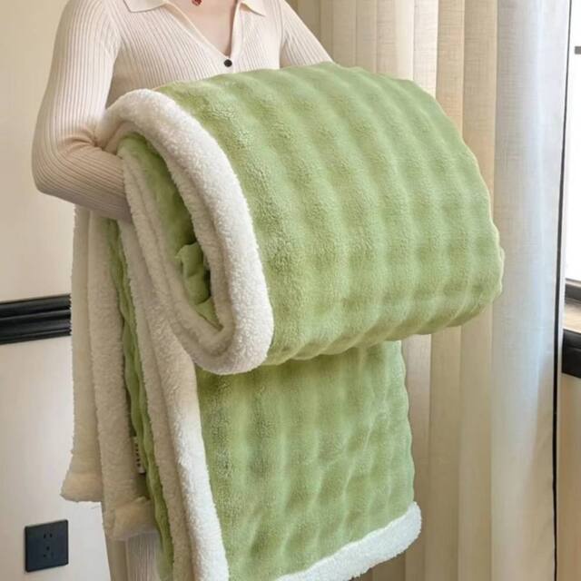 VOGREX Warm Soft Throw Reversible Sherpa Fleece Blanket 150×200cm in Green - Size: 150 cm × 200 cm - image 1