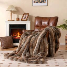 Gymax Soft Plush Throw Blanket 780GSM Fuzzy Faux Fur Decoration Blanket in Brown - thumbnail 1