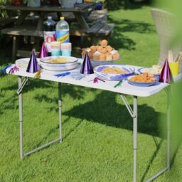 Harbour Housewares Height Adjustable Folding Camping Picnic Table & Chair Set - 120cm (4ft) - White - thumbnail 5