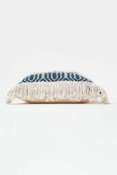 Homescapes Safi Handwoven Fringed Navy & Cream Kilim Cushion - Size: 45 cm x 45 cm - thumbnail 4