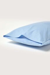 Homescapes Egyptian Cotton Housewife Pillowcase 200 TC, Standard Size in Blue - thumbnail 3