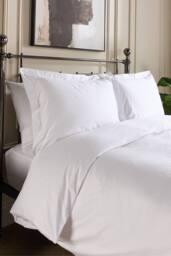 Hotel Pure Luxury 4 Star Duvet Cover Set in White - Size: Single - thumbnail 2