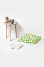 Homescapes Block Check Cotton Gingham Floor Cushion in Green - Size: 50 cm x 50 cm - thumbnail 2