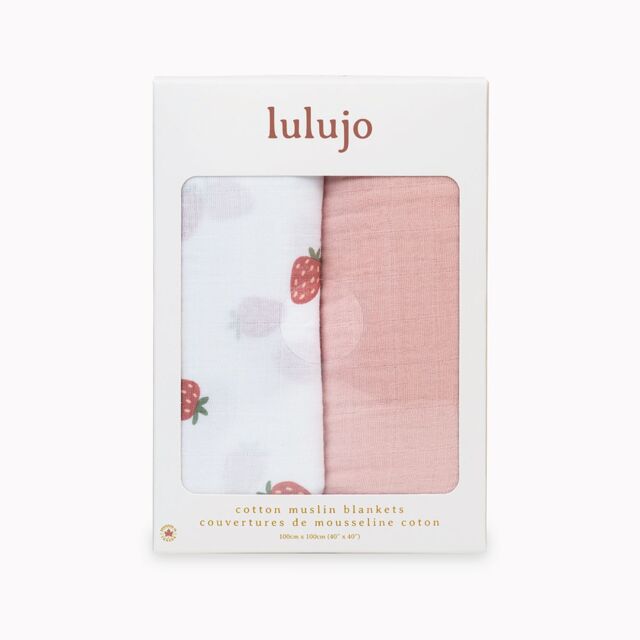 Lulujo 2-pack Cotton Swaddles - Strawberries / Pink