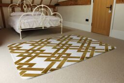 Benjamin Tate Design Gold Geometric Chain Rug in Natural - Size: Large - thumbnail 3