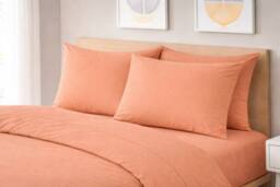 Homes-Linen Plain Dyed Polycotton Duvet Cover Set with Pillowcases in Peach - Size: Single - thumbnail 2